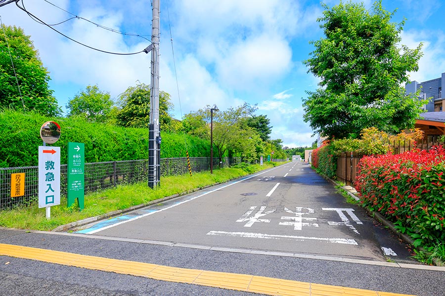 救急入り口から入構